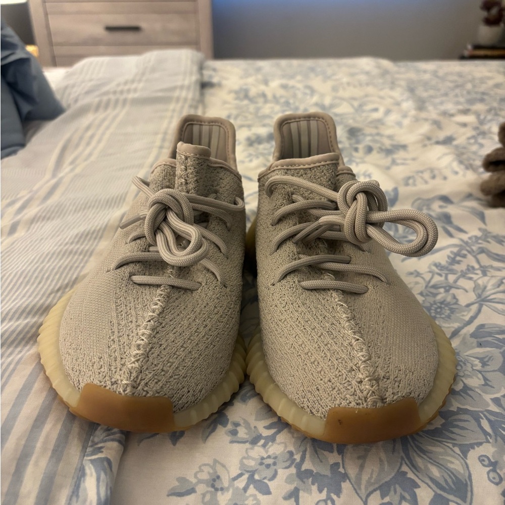 Adidas YEEZY Boost 350 - Size 5.5 Womens - Picture 2 of 6